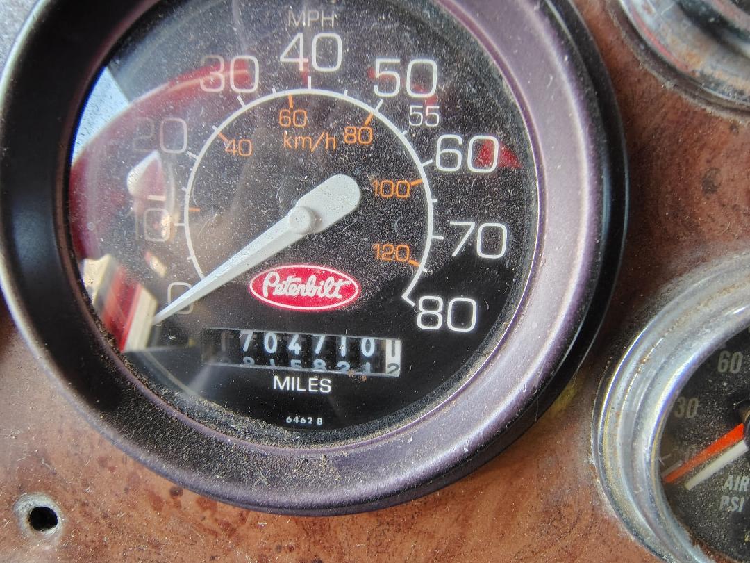 2005 PETERBILT 379 - Image 28